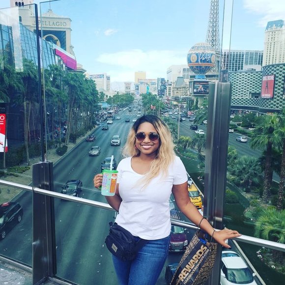 Meet your Posher, Chloe - Picture 1 of 5